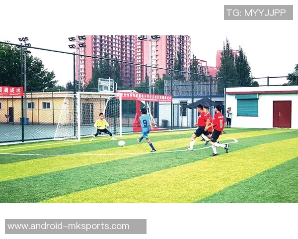 探索三人制足球门的设计创新与比赛策略提升之道